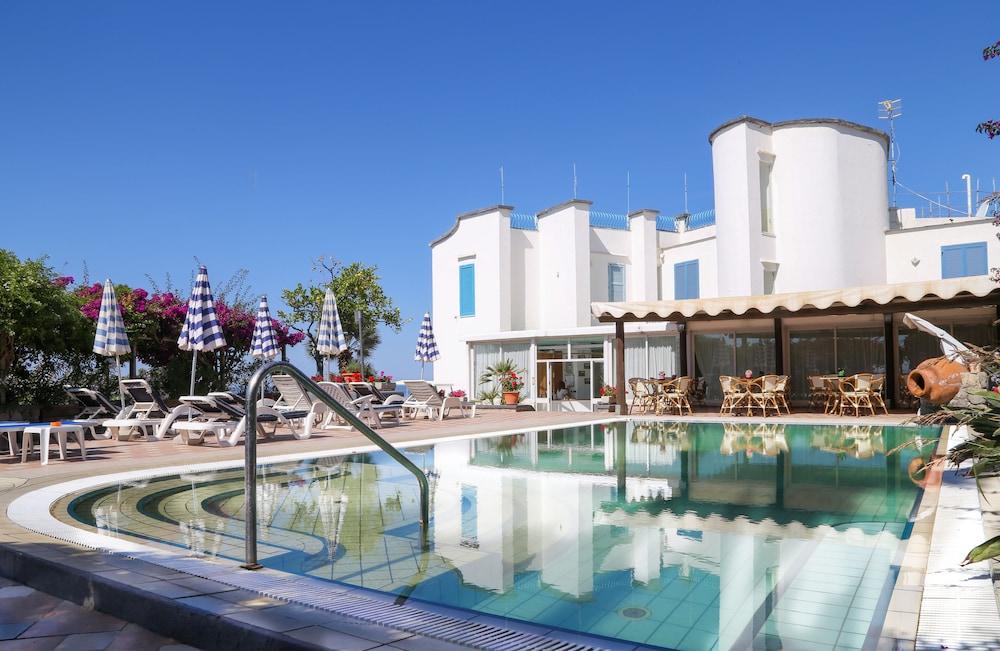 Hotel Loreley Serrara Fontana Exterior photo